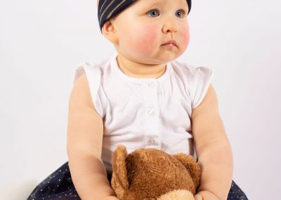 Séance bébé headband avec son ours en peluche
