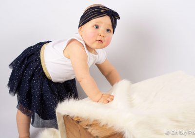 Séance bébé avec headband à fontenay-le-comte