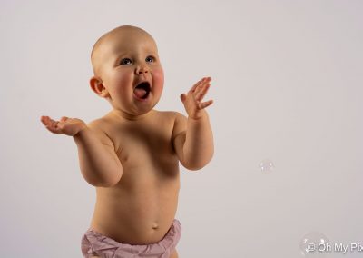 Séance bébé grand sourire